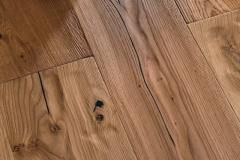 HANDCRAFTED-ROBLE-EPOCA
