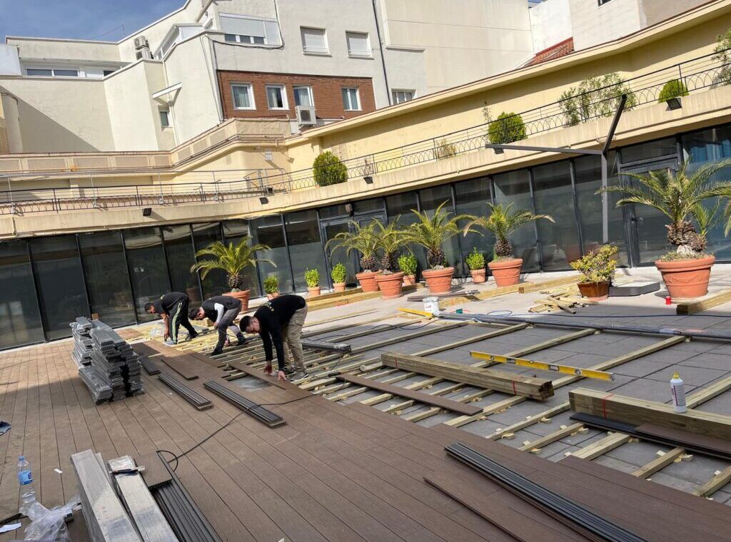 Pavimentos de exterior instalación y venta en Hotel NH Madrid