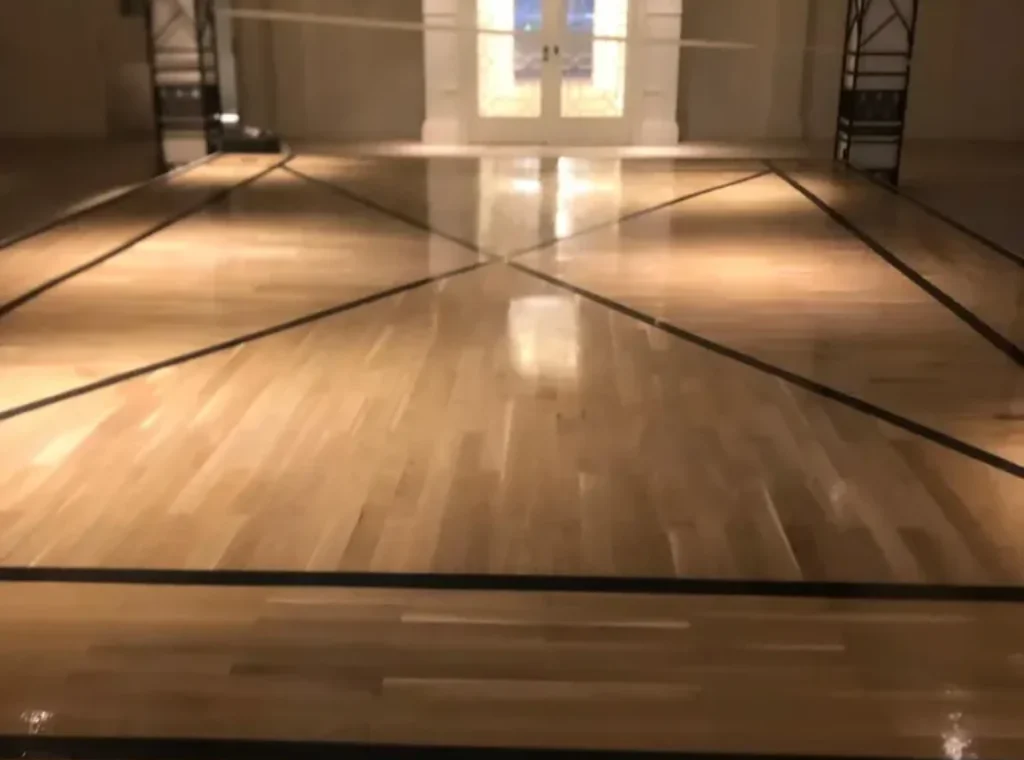 Lijado y barnizado en el Centro comercial ABC Serrano-Madrid