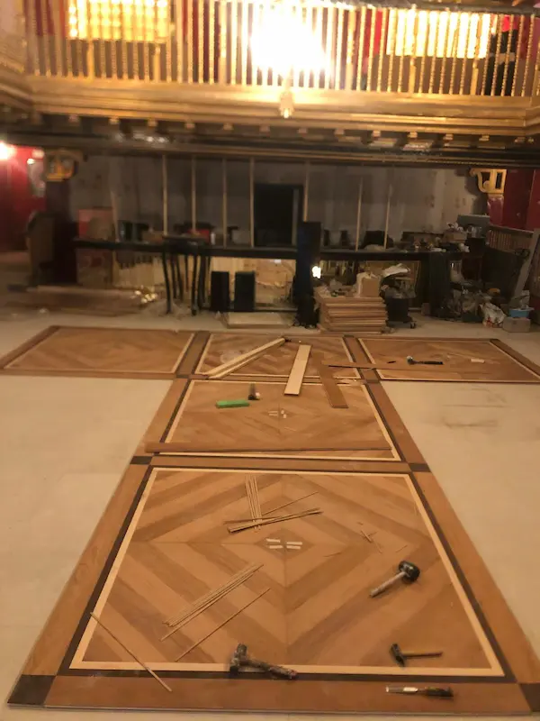 instalación de parquet en Teatro Magno de Madrid